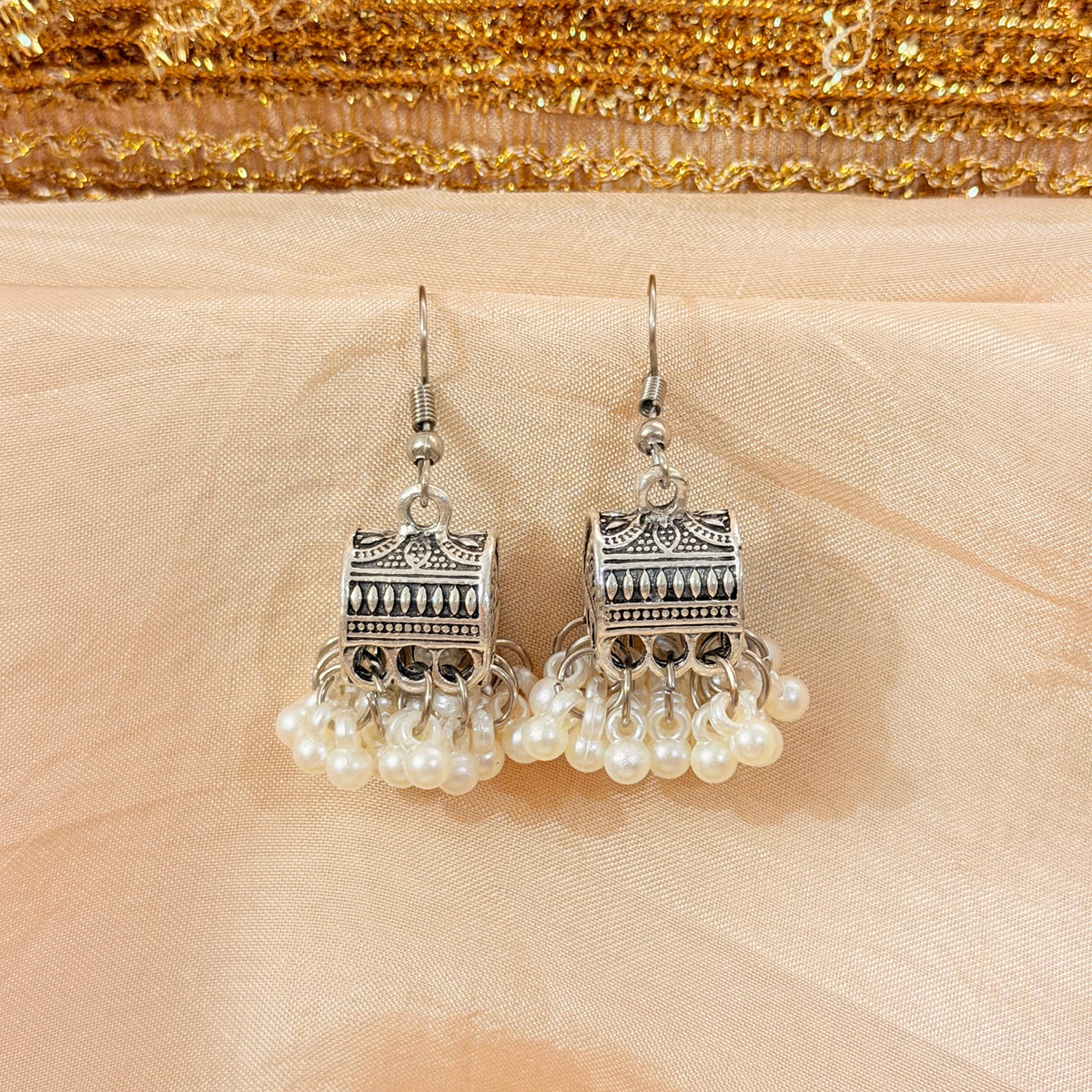 Engraved Mini Box Pearl Jhumka