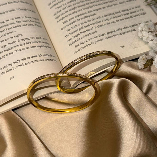 Serene Oval Bracelet