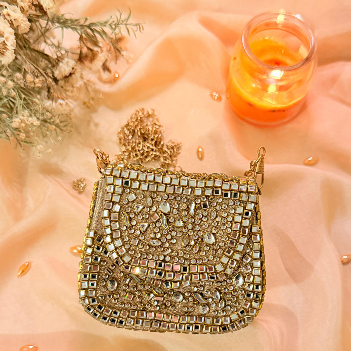 Riwaayat kundan Clutch