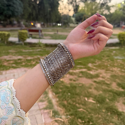 Classic Metal Bangles Set