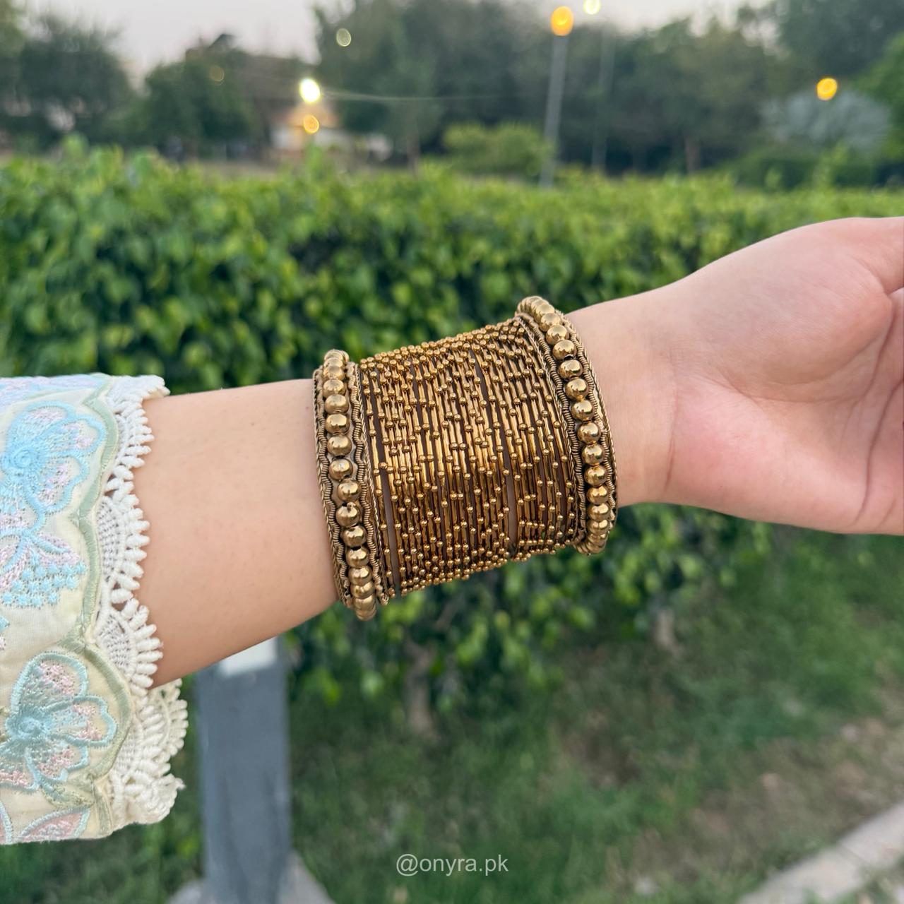 Classic Metal Bangles Set