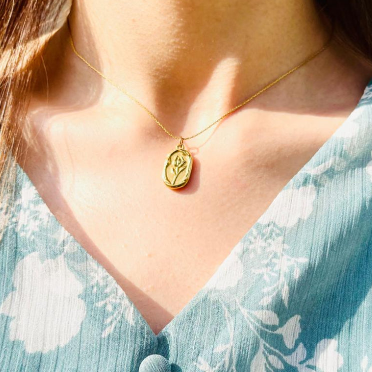 Vintage Rose Pendant Necklace